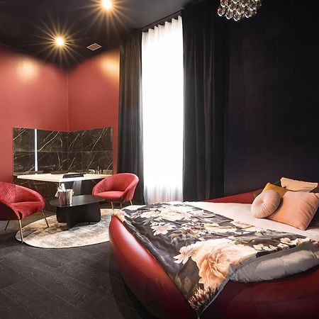Legend Majestic Superbe Love Room - Jacuzzi - Champagne - Romantisme - Parking Prive Gratuit Mâcon Exterior photo