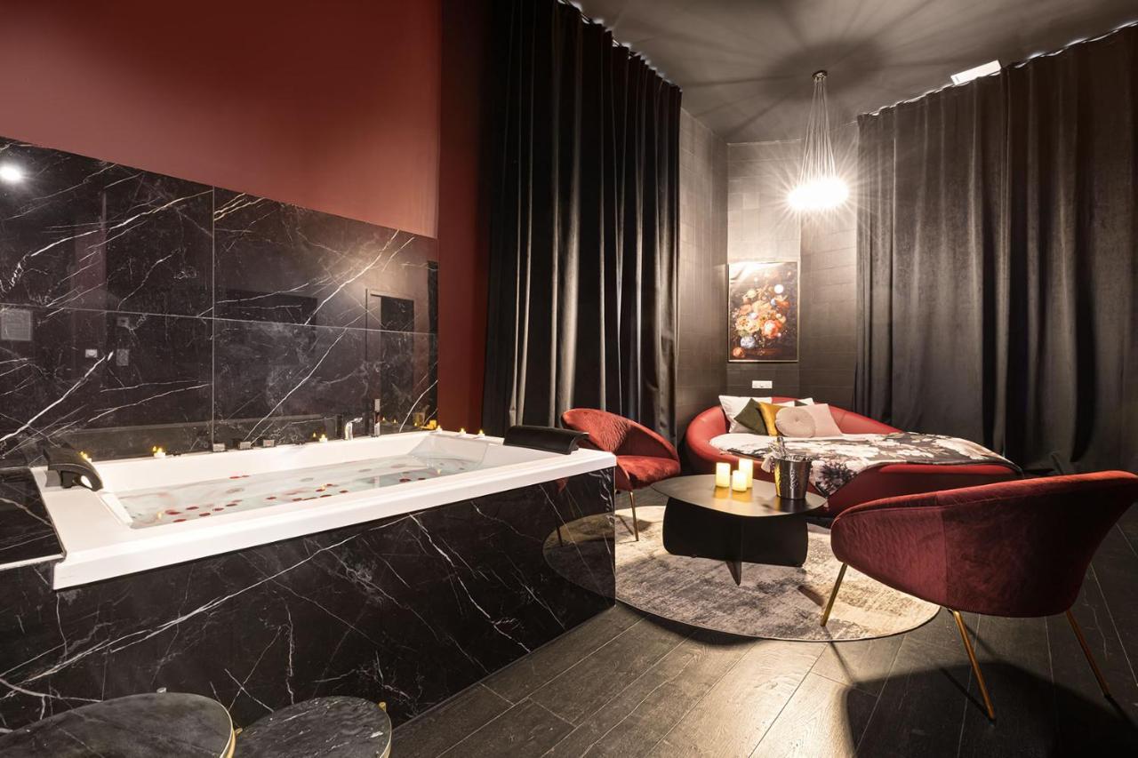 Legend Majestic Superbe Love Room - Jacuzzi - Champagne - Romantisme - Parking Prive Gratuit Mâcon Exterior photo